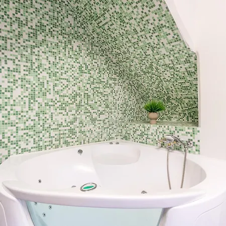 Exclusive House In Old Town