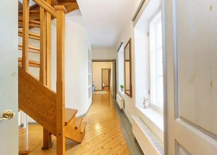 Exclusive House In Old Town Ταλίν