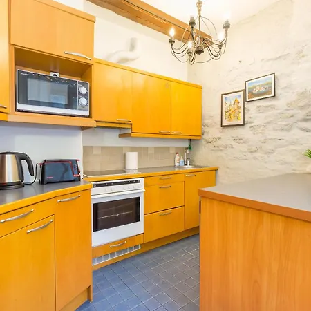 Semesterbostad Exclusive House In Old Town Tallinn